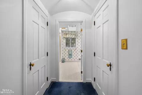 876 Washington, Grosse Pointe, MI 48230 photo 24