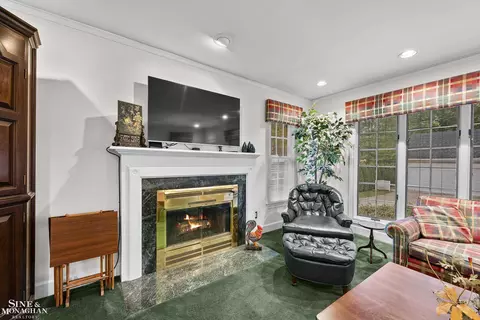 876 Washington, Grosse Pointe, MI 48230 photo 17