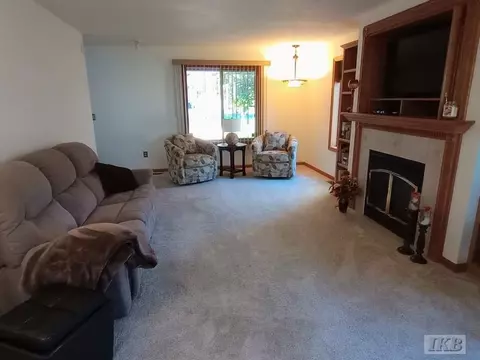 Living - 1551 Compton, Gladwin, MI 48624 photo 3 of 5