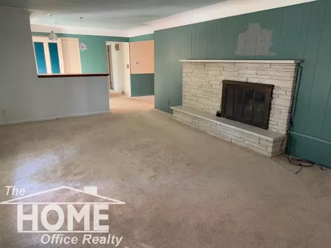 Living - 1203 Clearview, Flushing, MI 48433 photo 1 of 4