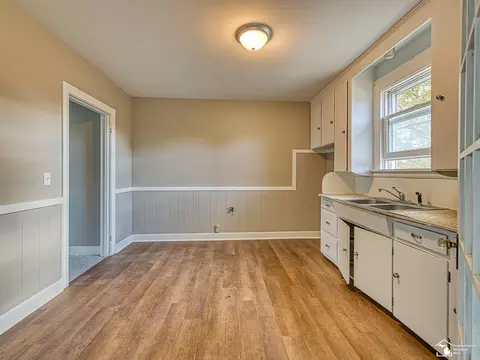 526 E Second, Monroe, MI 48161 photo 26