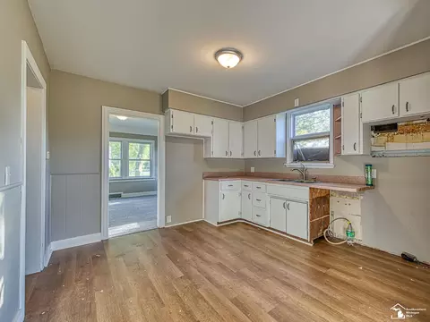 526 E Second, Monroe, MI 48161 photo 4