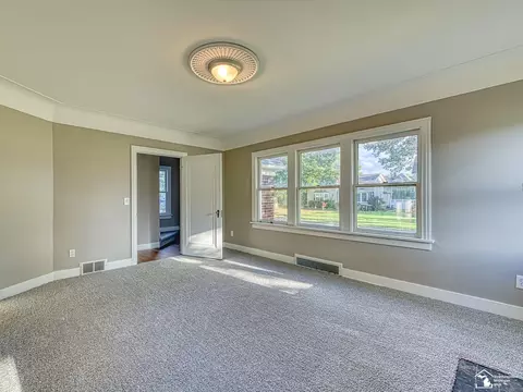 526 E Second, Monroe, MI 48161 photo 12