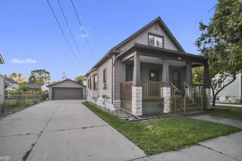 814 S Sherman, Bay City, MI 48708