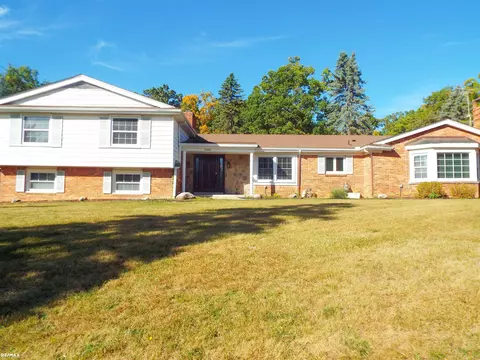 5008 Kings Gate Way, Bloomfield Township, MI 48302