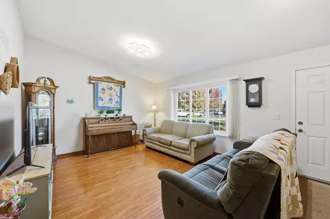 16105 Watson, Macomb, MI 48044 photo 4
