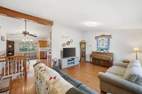 16105 Watson, Macomb, MI 48044 photo 3