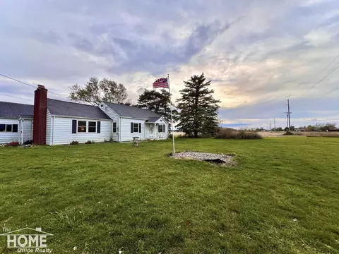 4162 Copas, Owosso, MI 48867 photo 32
