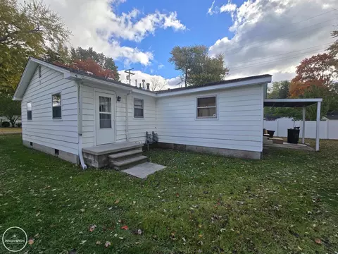 Exterior - 825 Summer, Algonac, MI 48001 photo 3 of 6