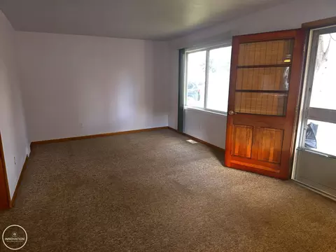 Living - 825 Summer, Algonac, MI 48001 photo 2 of 5