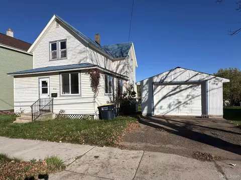 512 E Longyear, Bessemer, MI 49911