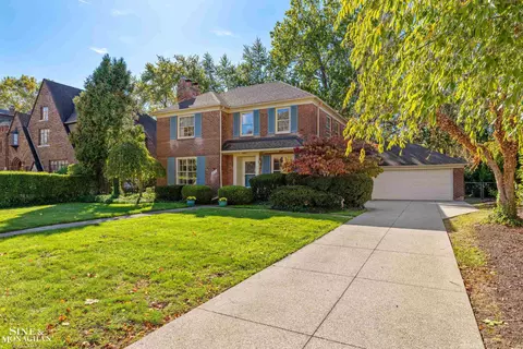 1031 Kensington, Grosse Pointe Park, MI 48230