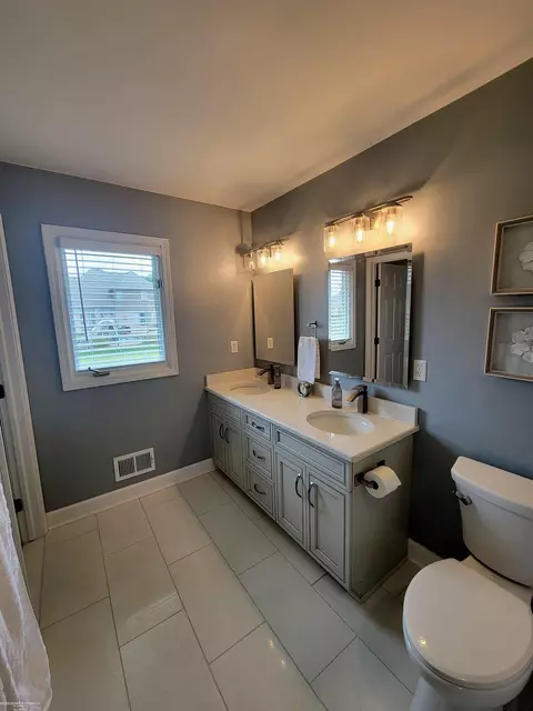54340 Nicholas, Macomb, MI 48042 photo 18