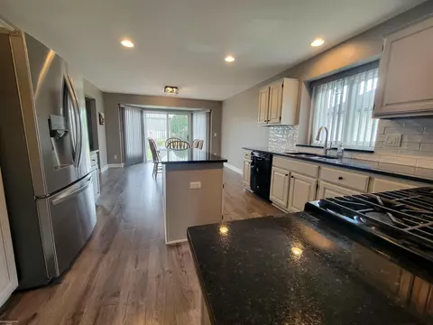 54340 Nicholas, Macomb, MI 48042 photo 5