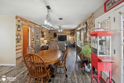 Dining - 3474 Lang, Davison, MI 48423 photo 1 of 1