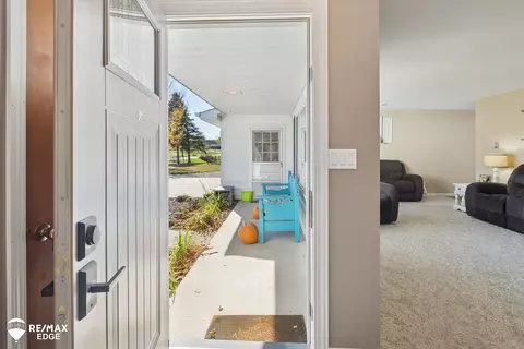 Entry Way - 3474 Lang, Davison, MI 48423 photo 1 of 3