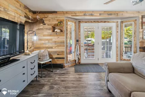 Entry Way - 3474 Lang, Davison, MI 48423 photo 3 of 3