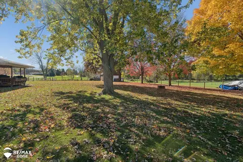 Exterior - 3474 Lang, Davison, MI 48423 photo 6 of 7