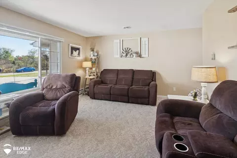 Living - 3474 Lang, Davison, MI 48423 photo 1 of 2