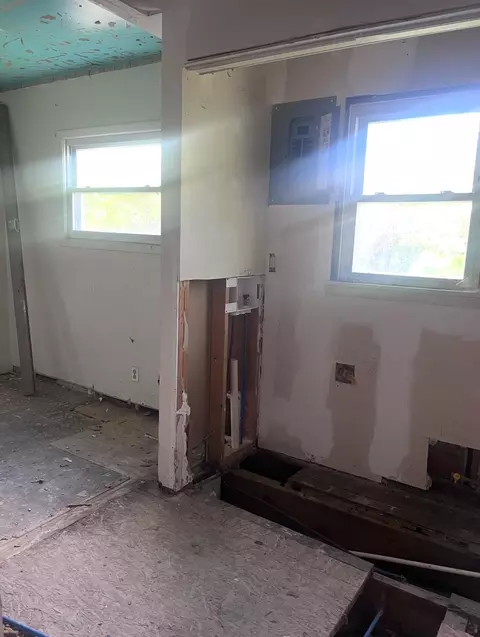 619 Freeman, Flint, MI 48507 photo 5
