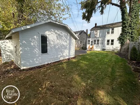 Exterior - 1765 Brys, Grosse Pointe Woods, MI 48236 photo 11 of 12