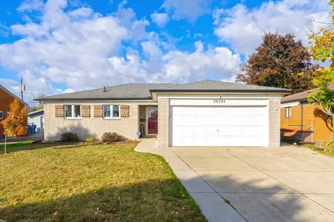30241 Bradner, Warren, MI 48088