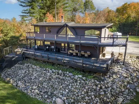 801 Edenville Lk, Hope, MI 48628
