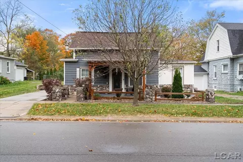 817 N Locust, Adrian, MI 49221