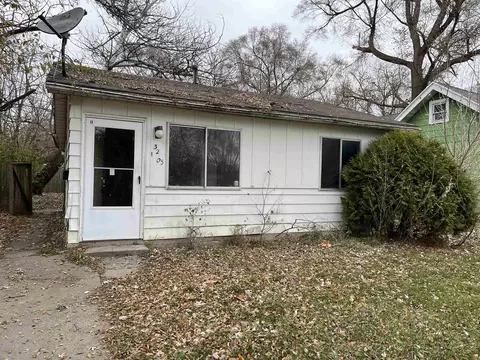 3205 Holly, Flint, MI 48506