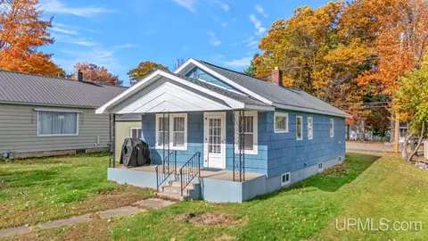 504 Waverly, Kingsford, MI 49802