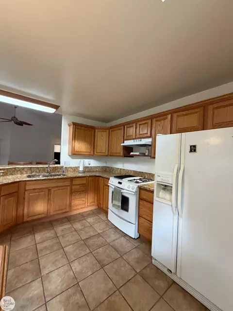 Kitchen - 9560 Folkert, Algonac, MI 48001 photo 4 of 6