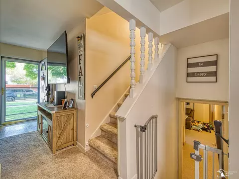 Entry Way - 729 Lavender, Monroe, MI 48162 photo 2 of 3