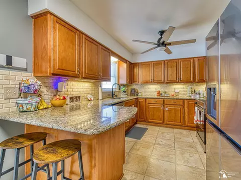 Kitchen - 729 Lavender, Monroe, MI 48162 photo 2 of 2