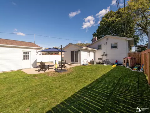 Exterior - 729 Lavender, Monroe, MI 48162 photo 7 of 8