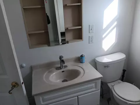 Bath - 911 S 4th, Escanaba, MI 49829 photo 2 of 3