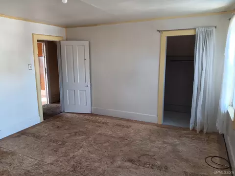 Bedroom - 911 S 4th, Escanaba, MI 49829 photo 1 of 6