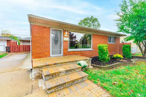 16787 Townley, Southgate, MI 48195