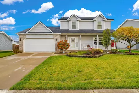 Exterior - 1194 Emerald Frst, Davison, MI 48423 photo 2 of 16