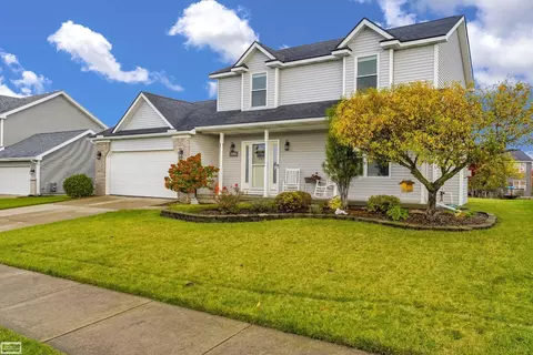 1194 Emerald Frst, Davison, MI 48423
