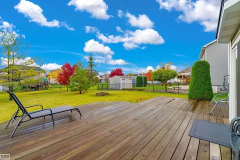 Exterior - 1194 Emerald Frst, Davison, MI 48423 photo 15 of 16