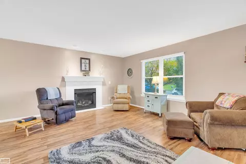 Living - 1194 Emerald Frst, Davison, MI 48423 photo 2 of 2