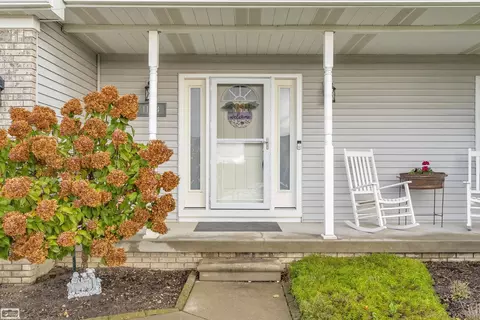 Exterior - 1194 Emerald Frst, Davison, MI 48423 photo 8 of 16