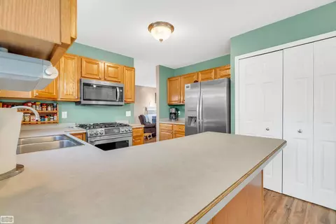 Kitchen - 1194 Emerald Frst, Davison, MI 48423 photo 1 of 7