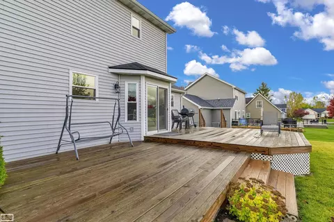 Exterior - 1194 Emerald Frst, Davison, MI 48423 photo 13 of 16
