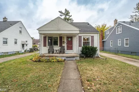 21835 Alger, Saint Clair Shores, MI 48080