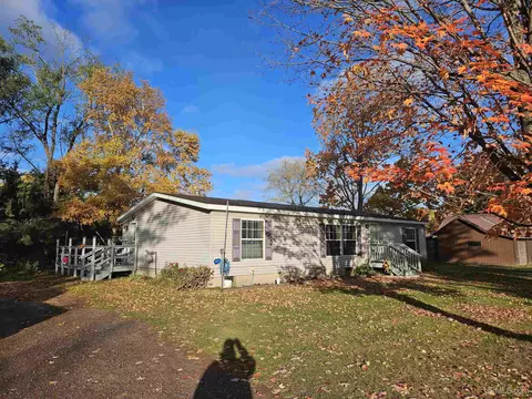 610 S 4th, Ontonagon, MI 49953