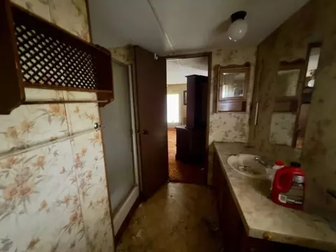 Entry Way - 10411 Cady, Jackson, MI 49201 photo 3 of 3