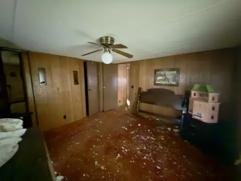 Bedroom - 10411 Cady, Jackson, MI 49201 photo 2 of 5
