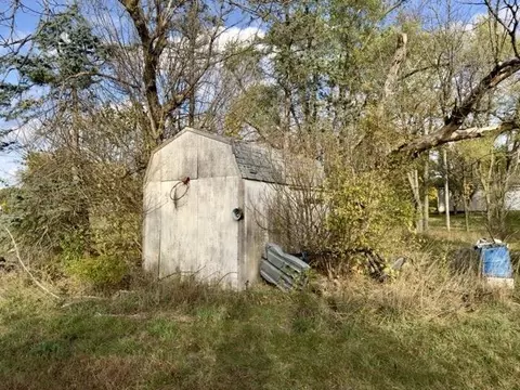 Exterior - 10411 Cady, Jackson, MI 49201 photo 4 of 6