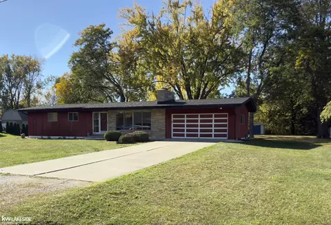 38861 Shoreline, Harrison Township, MI 48045
